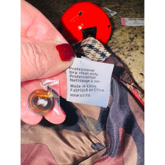 NWOT Paisley & Gray Eaton 5 Button Vest Skinny Fit Size XL Herringbone Moth Camo - Picture 6 of 8